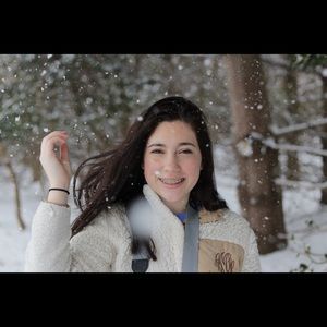 Meet your Posher, Ava